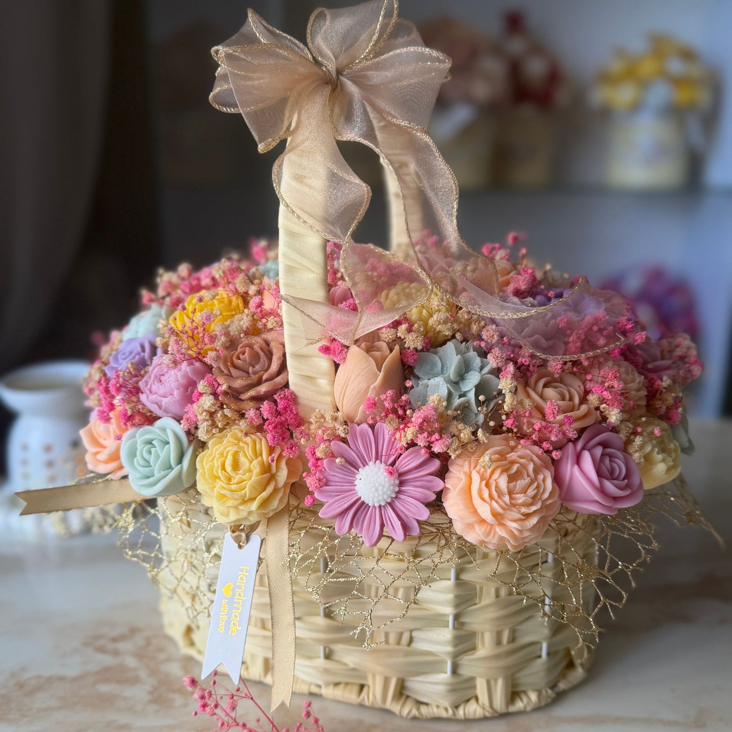 Flora Royale - Large Basket (about 60 Blooms)