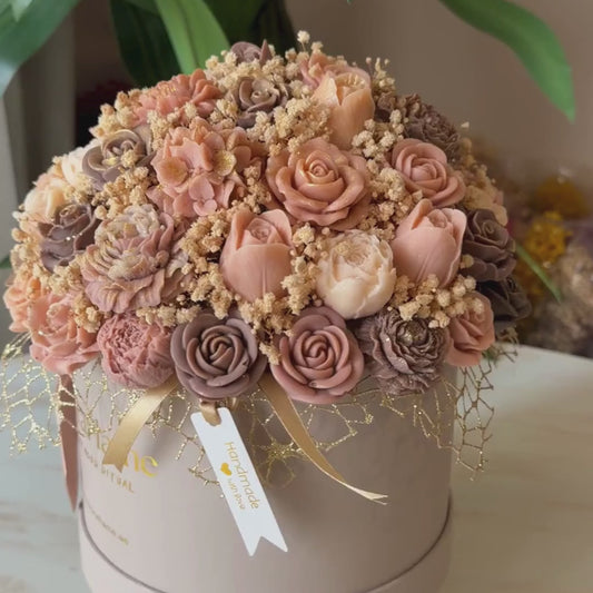 Flora Luxe - Warm Taupe