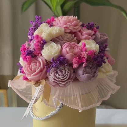 Flora Charm - Pink Haze